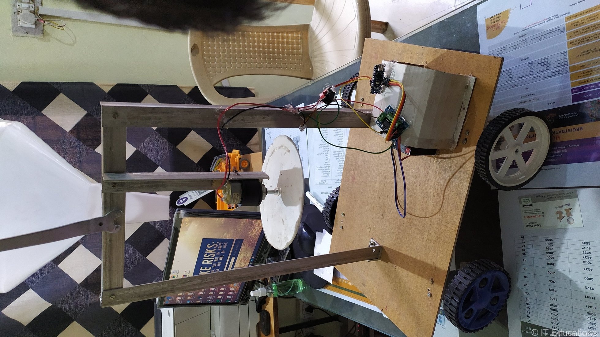 Engineering Project Maker in Nagpur - Seed Sprinkler Machine2